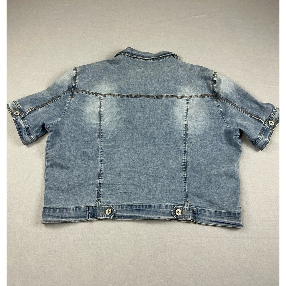 Short Sleeve Denim Jacket Shacket Light Wash Button Up Jean Top Blue Size XL - Picture 10 of 11